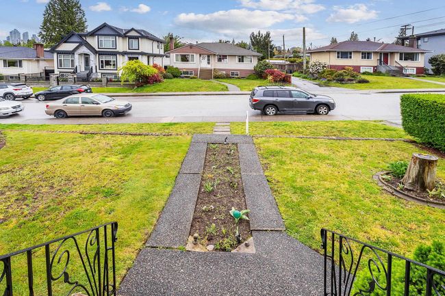 3713 Fir Street, House other with 4 bedrooms, 1 bathrooms and 2 parking in Burnaby BC | Image 34