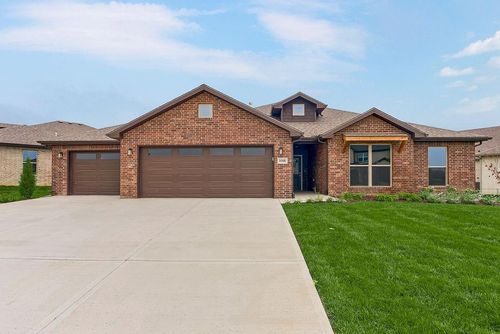 16500 W 166th Ct, Olathe, KS, 66062-8149 | Card Image