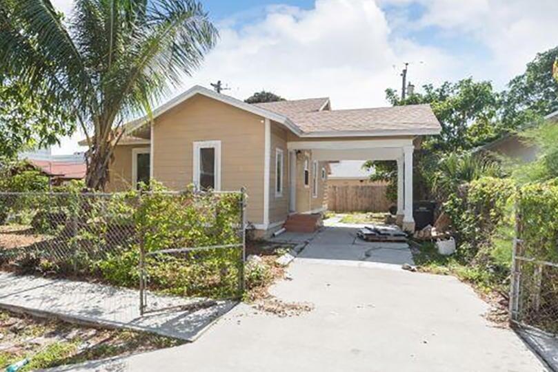 Lilac Ct, West Palm Beach, FL 33407