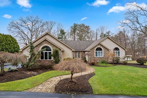 267 Chestnut St, Seekonk, MA, 02771-3243 | Card Image