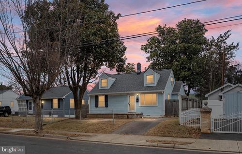 203 Frazier St, FREDERICKSBURG, VA, 22401-7238 | Card Image