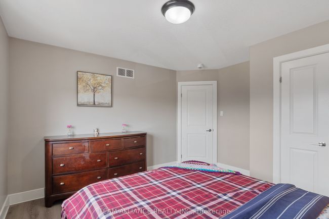 25 Queensway Dr, House other with 3 bedrooms, 4 bathrooms and 4 parking in Strathroy ON | Image 20