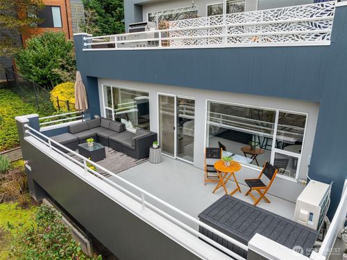 unit-205-555 Kirkland Way, Kirkland, WA, 98033-6237 | Card Image