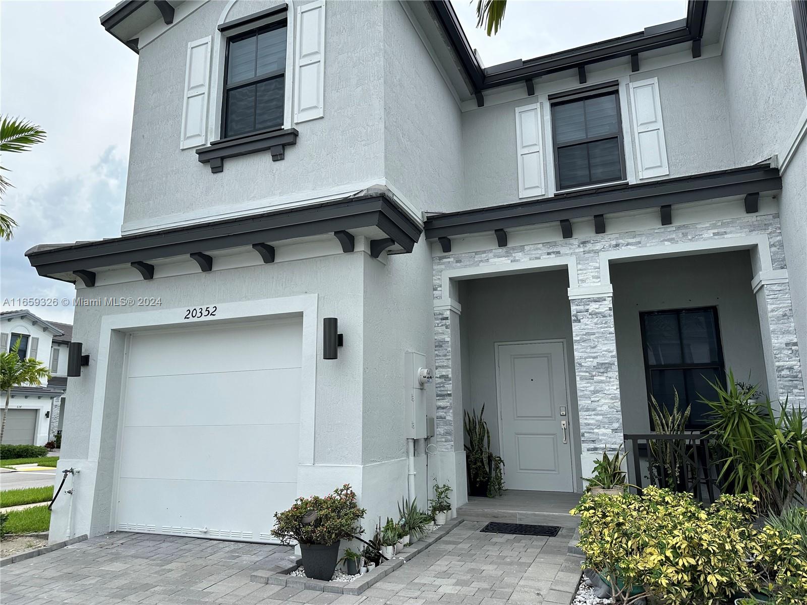 6th Ave, Miami, FL 33169