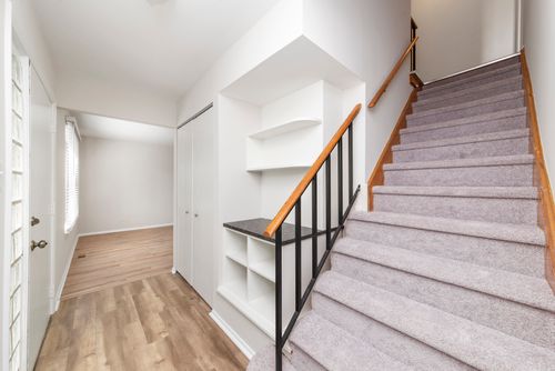 8-7346 Country Creek Way, Downers Grove, IL, 60516-4066 | Card Image