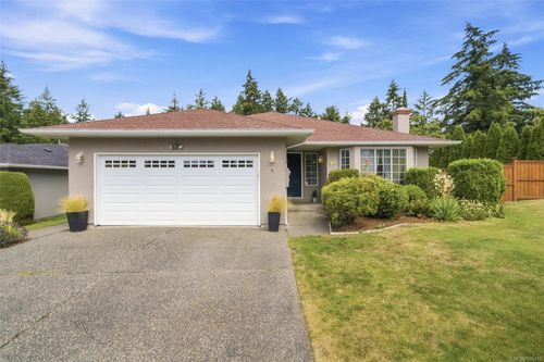 8-6766 Central Saanich Rd, Victoria, BC, V8Z7E1 | Card Image