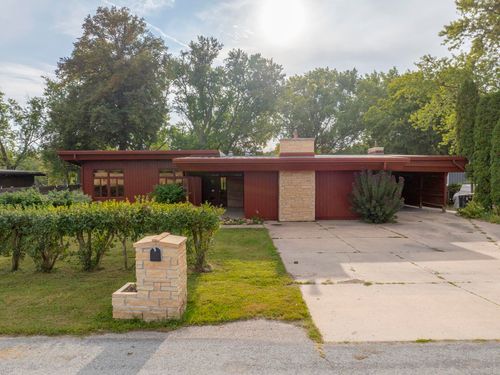 2802 Cottage Row Rd, Cedar Falls, IA, 50613-6807 | Card Image