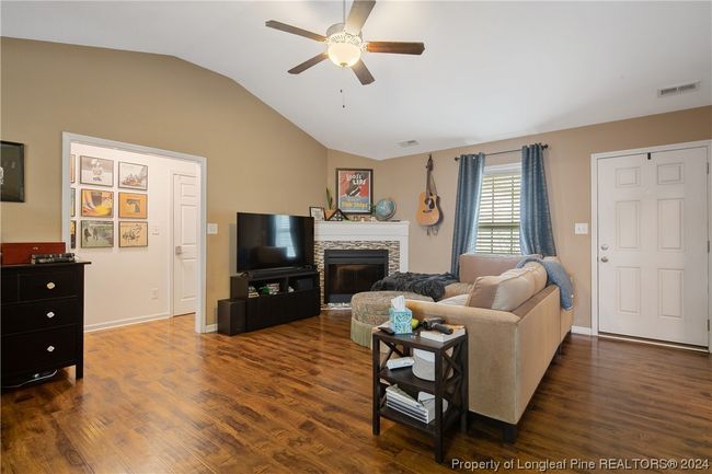 287 Feathers Ln, House other with 3 bedrooms, 2 bathrooms and null parking in Raeford NC | Image 6