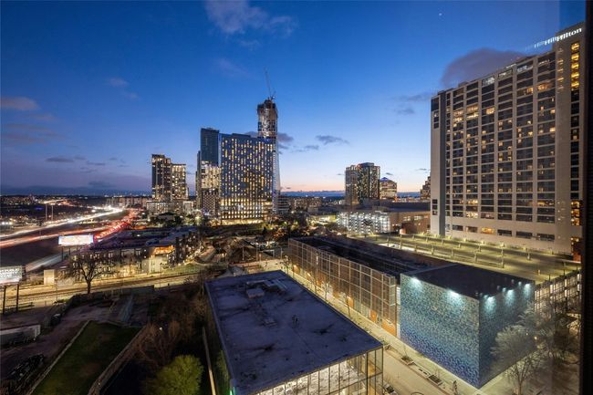 APT-907 - 507 Sabine St, Condo with 2 bedrooms, 2 bathrooms and 2 parking in Austin TX | Image 7