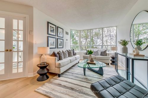 403-1 Ripley Ave, Toronto, ON, M6S4Z6 | Card Image
