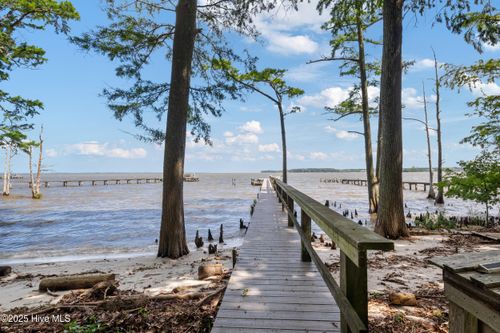 904 Small Dr, Elizabeth City, NC, 27909-8404 | Card Image