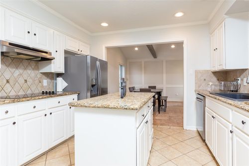 14402 Chevy Chase Dr, Houston, TX, 77077-4312 | Card Image