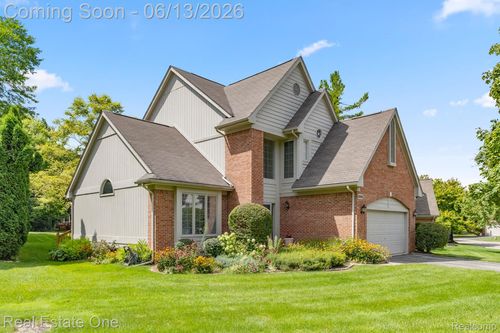 30612 Sequoia Cir, Farmington Hills, MI, 48331-1274 | Card Image