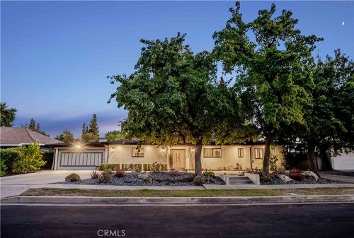 22410 Collins St, Woodland Hills, CA, 91367-6706 | Card Image