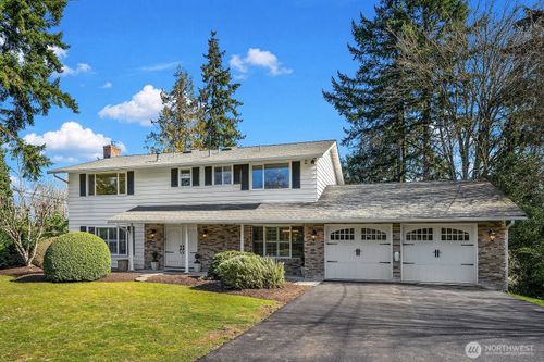 2650 79th Ave Ne, Medina, WA, 98039-1515 | Card Image