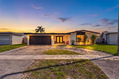 2051 Nw 93rd Ln, Sunrise, FL, 33322-3700 | Card Image
