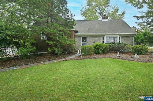 183 Jefferson Ave, Emerson, NJ, 07630-1235 | Card Image