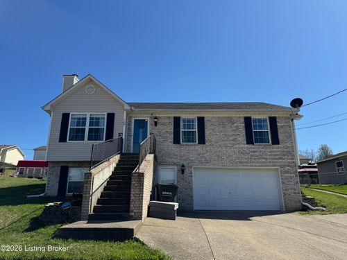 108 Hamilton St, Radcliff, KY, 40160-9035 | Card Image