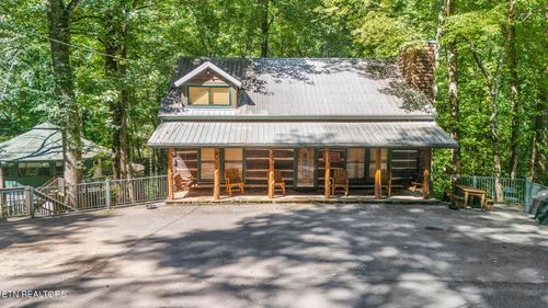 1329 N Baden Dr, Gatlinburg, TN, 37738-3805 | Card Image