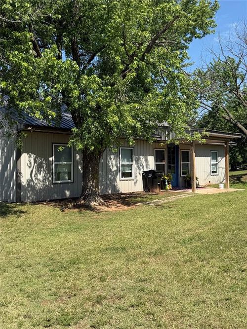 904 County Street 2983, Blanchard, OK, 73010-4418 | Card Image