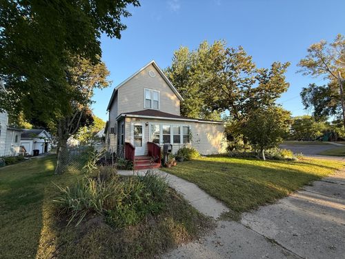 422 S 6th St, Montevideo, MN, 56265-1925 | Card Image