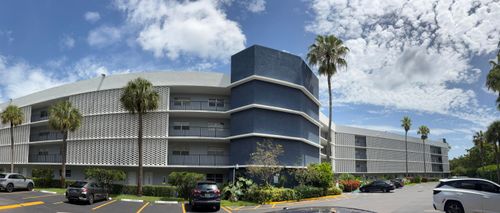 227-879 Ne 195th St, Miami, FL, 33179-3437 | Card Image