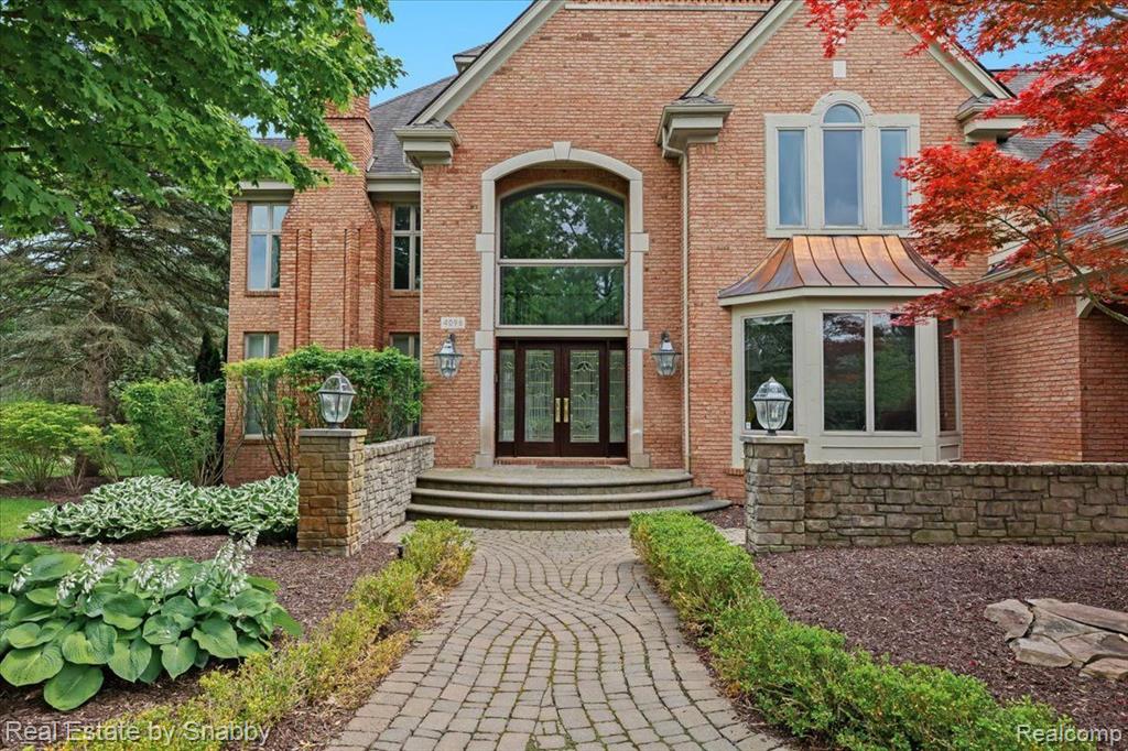 Oak Tree Cir, Rochester, MI 48306 #1