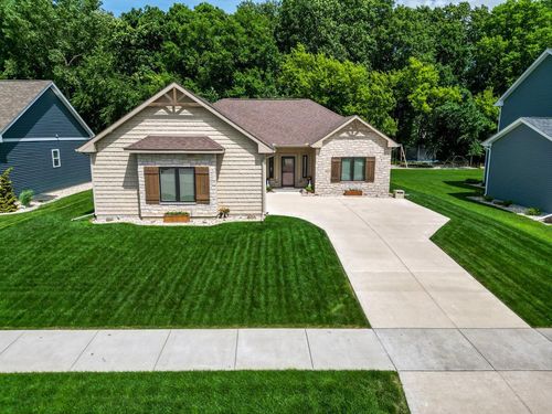 3904 Tanglewood Pl, Janesville, WI, 53546-7802 | Card Image