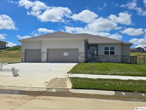 11006 N 159th Ave, Bennington, NE, 68007-5211 | Card Image