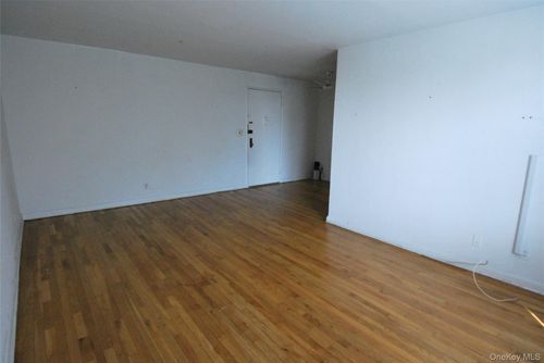apt-5c-3 Sadore Ln, Yonkers, NY, 10710-4726 | Card Image