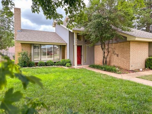 1325 Kent, Weatherford, OK, 73096 | Card Image