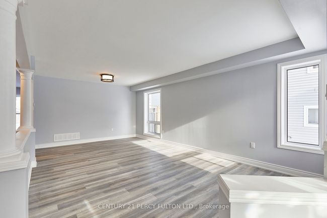 1152 Ashcroft Crt, House other with 4 bedrooms, 3 bathrooms and 4 parking in Oshawa ON | Image 8