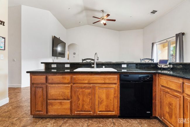 605 Cornelia St, House other with 4 bedrooms, 2 bathrooms and null parking in Wasco CA | Image 17