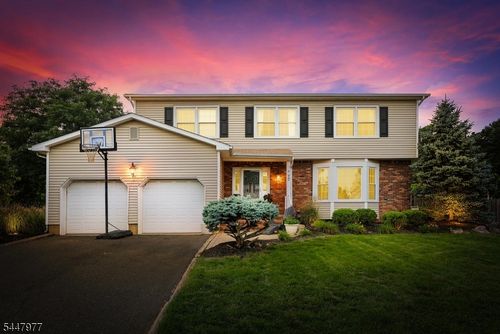 77 Rohill Rd, Hillsborough, NJ, 08844-1125 | Card Image