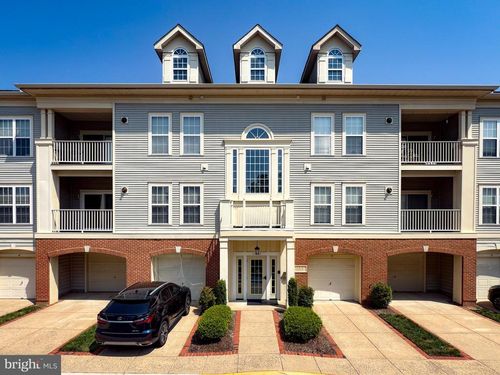 unit-201-11337 Westbrook Mill Ln, FAIRFAX, VA, 22030-5674 | Card Image