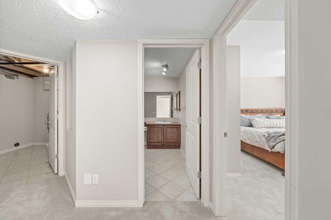245 Springbank Terrace Sw, Home with 2 bedrooms, 2 bathrooms and 4 parking in Calgary AB | Image 30
