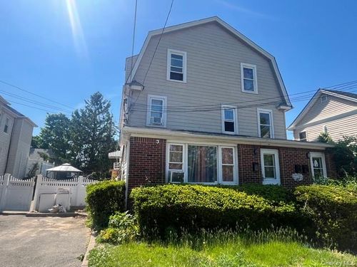 45 James St, Inwood, NY, 11096-2086 | Card Image