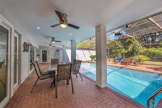 9401 Sw 69 Th Ct, House other with 5 bedrooms, 4 bathrooms and null parking in Pinecrest FL | Image 12