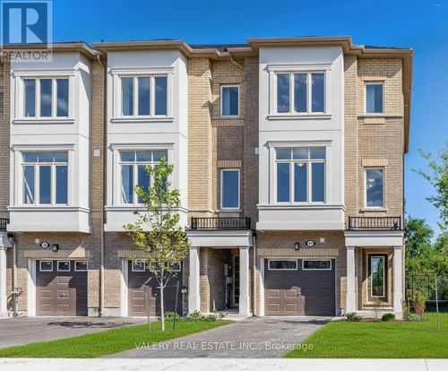 127 Pidgeon Street, Toronto (Clairlea-Birchmount), ON, M1L0J3 | Card Image