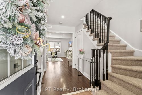 52 Norland Cir, Oshawa, ON, L1L0A7 | Card Image