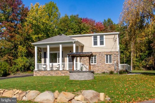 300 Rock Rd E, Lambertville, NJ, 08530-3307 | Card Image