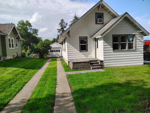 613 E Vernon Ave, Fergus Falls, MN, 56537-3029 | Card Image