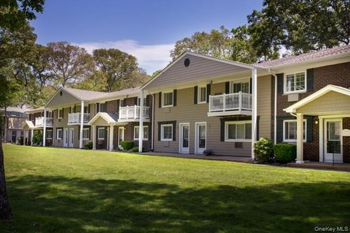 1002a-10 Joyner Pl, Coram, NY, 11727 | Card Image