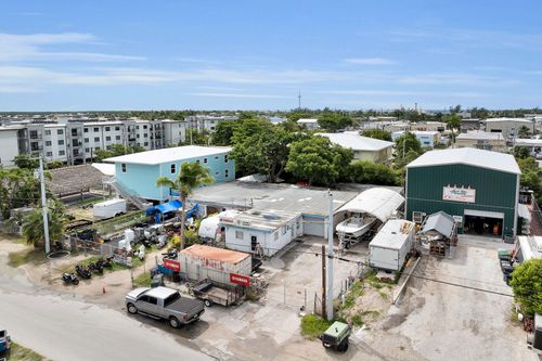5670 Laurel Ave, Stock Island, FL, 33040-5927 | Card Image