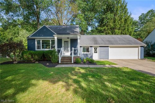 8329 Priem Rd, Strongsville, OH, 44149-1106 | Card Image