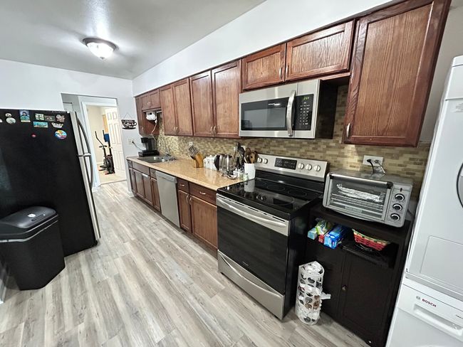 APT-201 - 822 E Old Willow Rd, Condo with 3 bedrooms, 2 bathrooms and 2 parking in Prospect Heights IL | Image 7