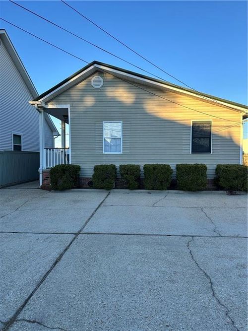 269 Oak Ave, Harahan, LA, 70123-4038 | Card Image