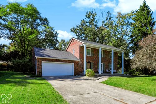 703 Pershing Dr, Anderson, IN, 46011-1833 | Card Image