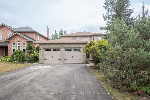 52 River Oaks Blvd E, Oakville, ON, L6H4C3 | Card Image
