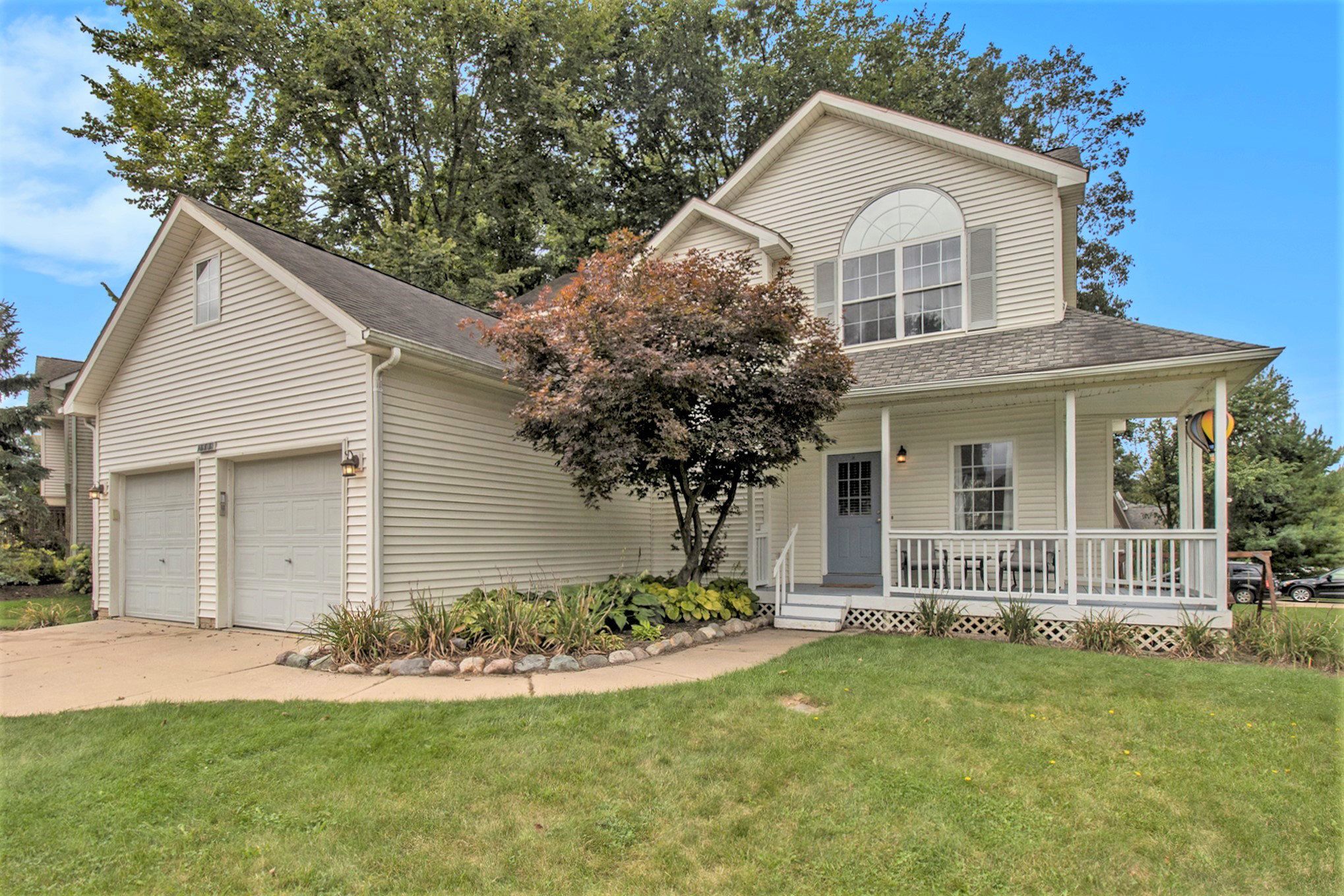 Hickory Circle Dr, Howell, MI 48855